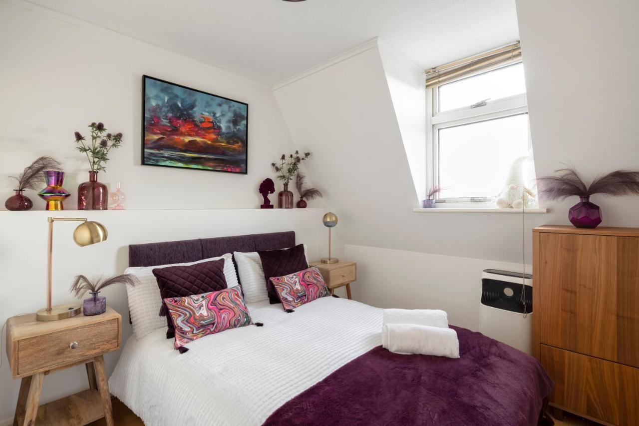 Hyde Park Rooftop Two Bedroom Apartament Londra