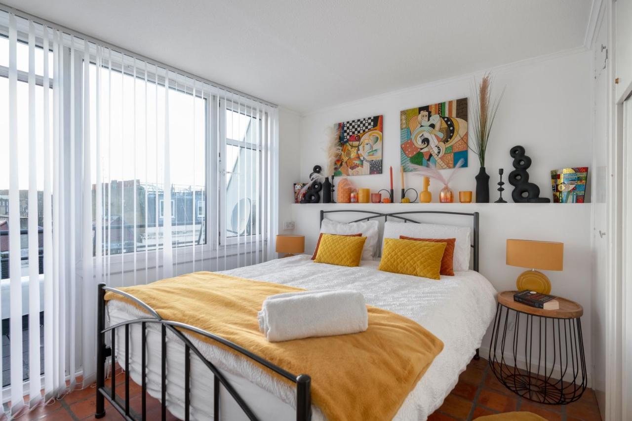 Hyde Park Rooftop Two Bedroom * Londra